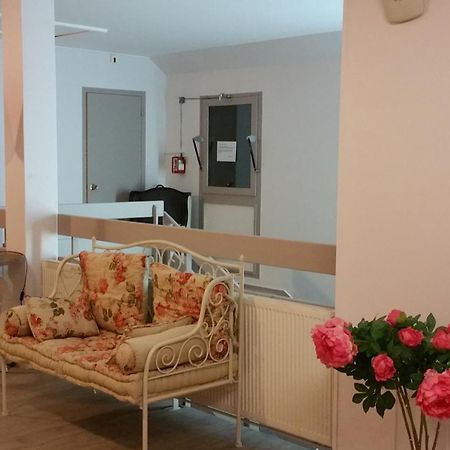Hôtel Le Chantereigne Les Noes-pres-Troyes Extérieur photo