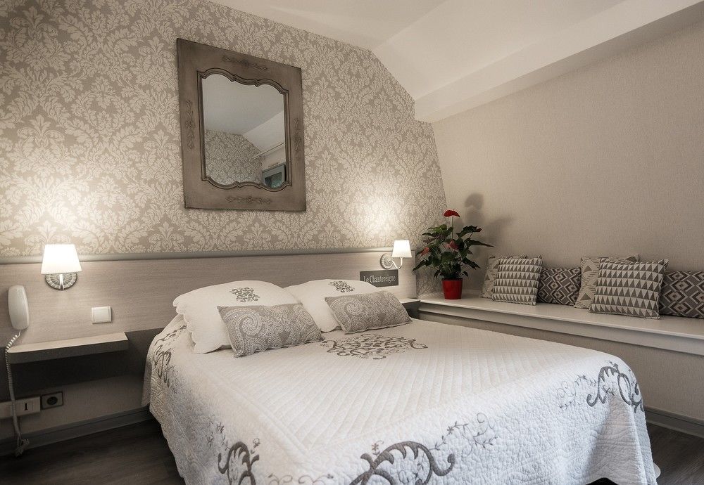 Hôtel Le Chantereigne Les Noes-pres-Troyes Extérieur photo