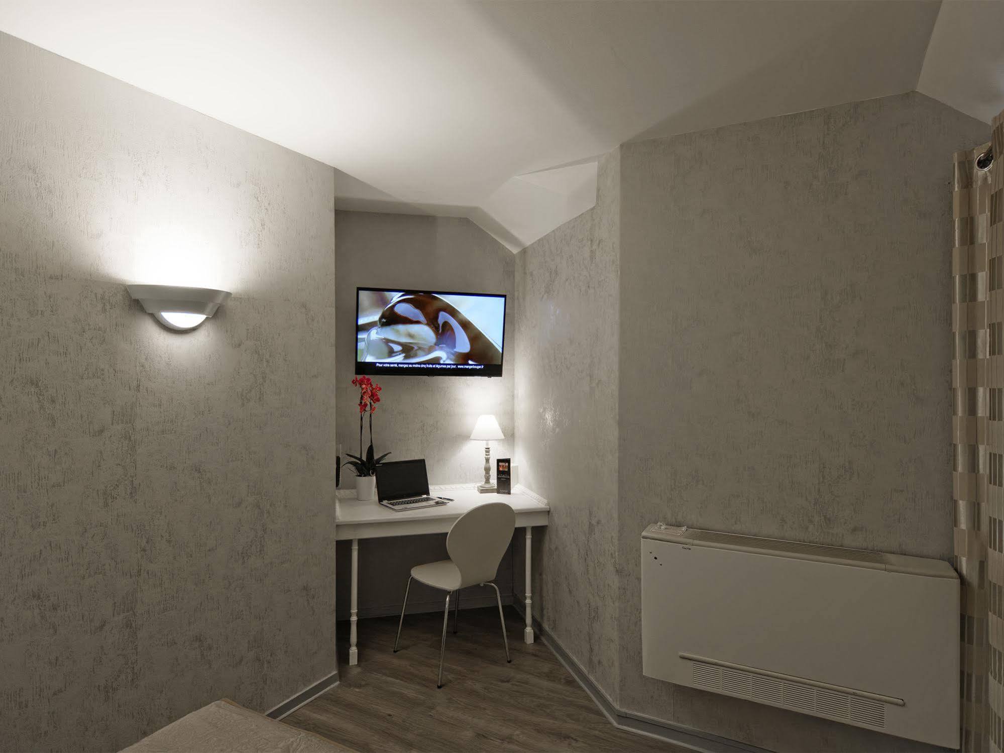 Hôtel Le Chantereigne Les Noes-pres-Troyes Extérieur photo